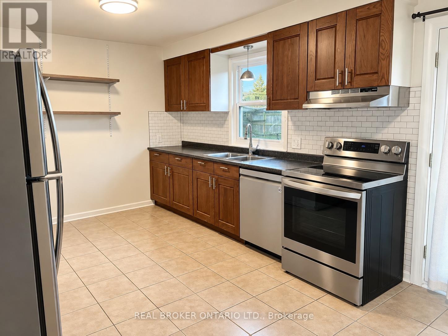 49 THOMPSON AVENUE, Thorold (Thorold Downtown) — photo 4