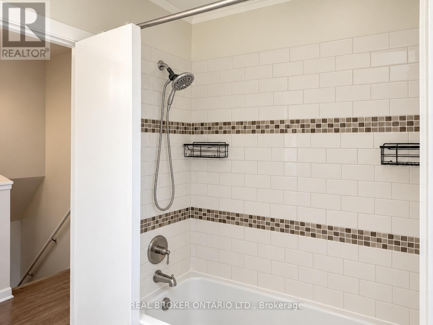49 THOMPSON AVENUE, Thorold (Thorold Downtown) — photo 9