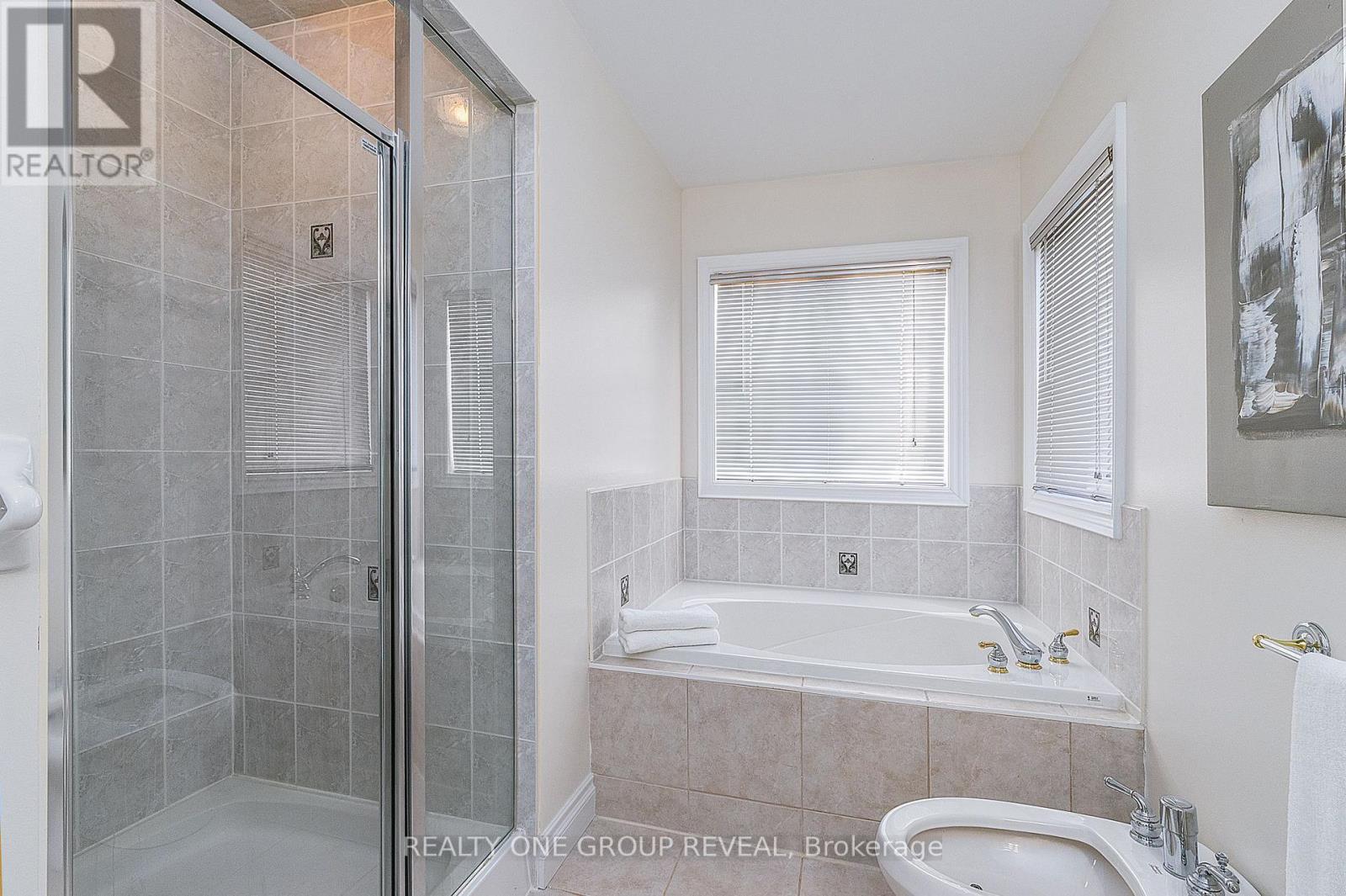 997 Copperfield Drive, Oshawa, ON photo 11