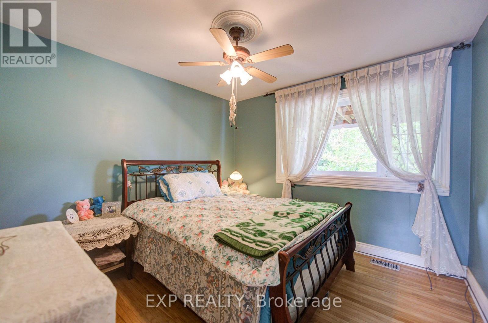 44 MILL STREET - 27