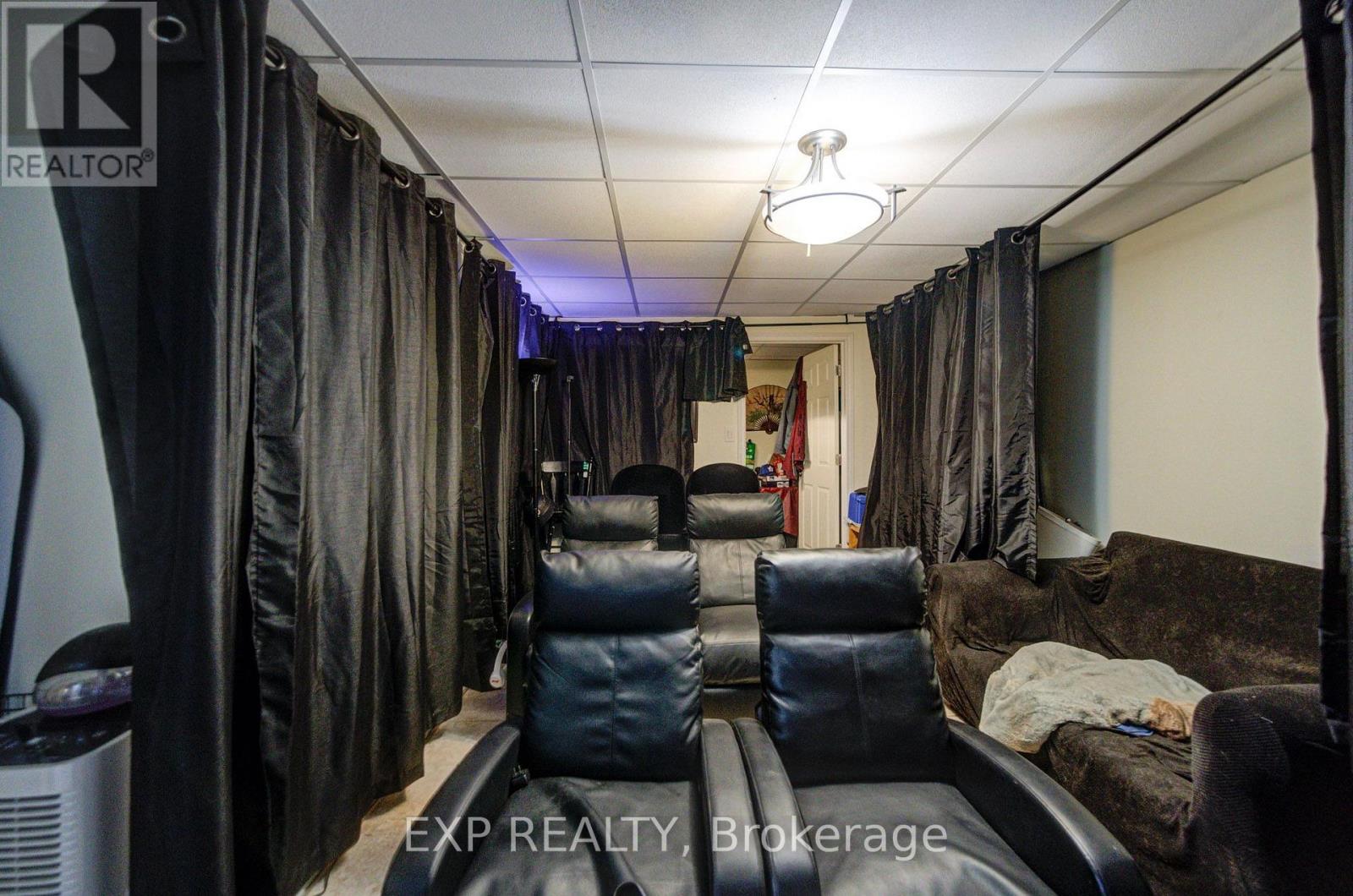 44 MILL STREET - 32