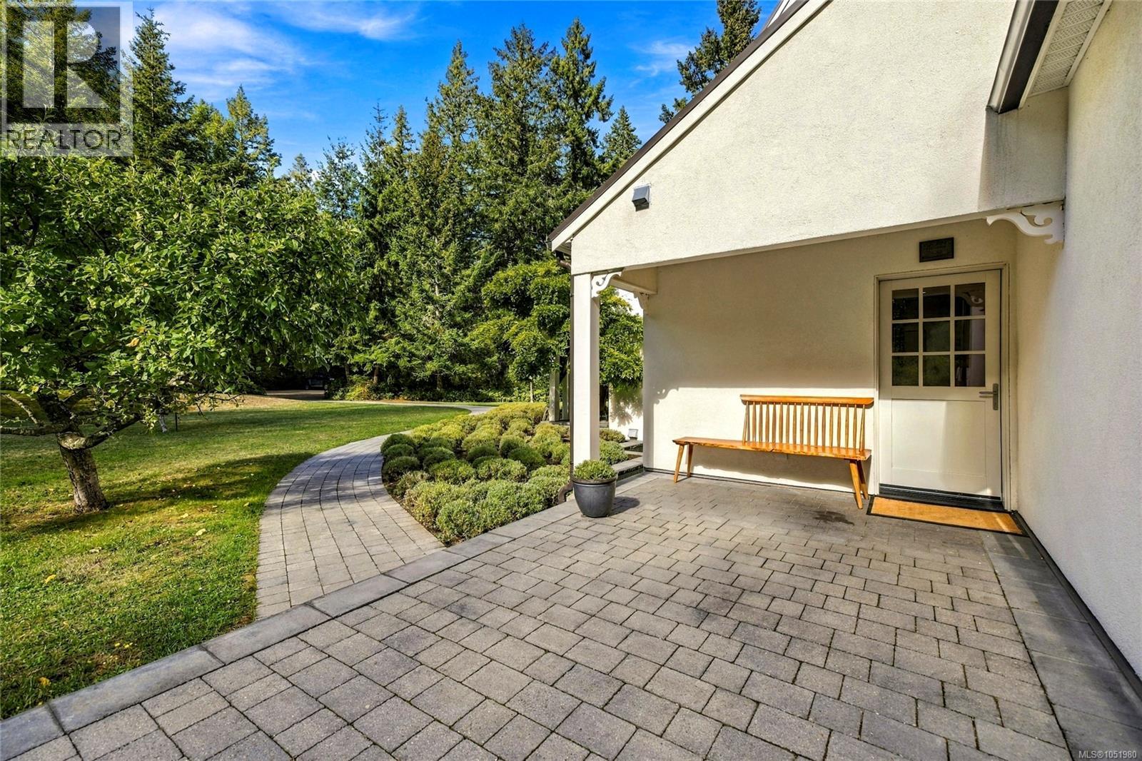 377 Seymour Hts, Salt Spring - Image 1