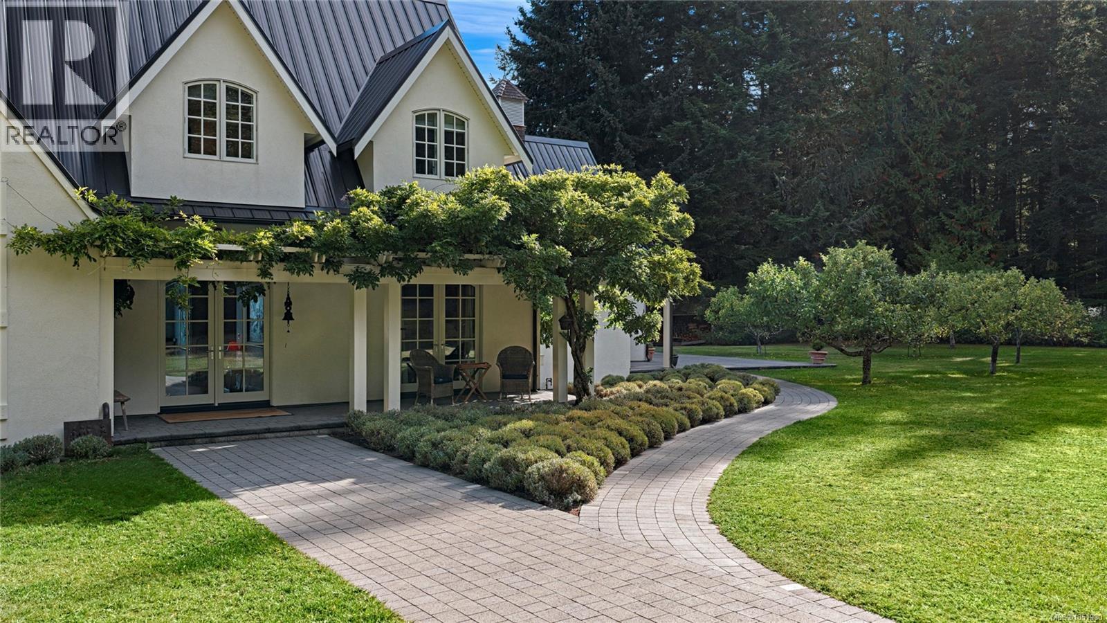 377 Seymour Hts, Salt Spring - Image 1