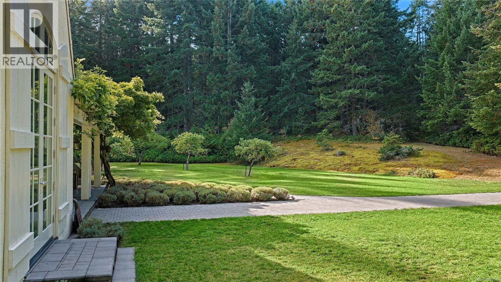 377 Seymour Hts, Salt Spring - Image 1