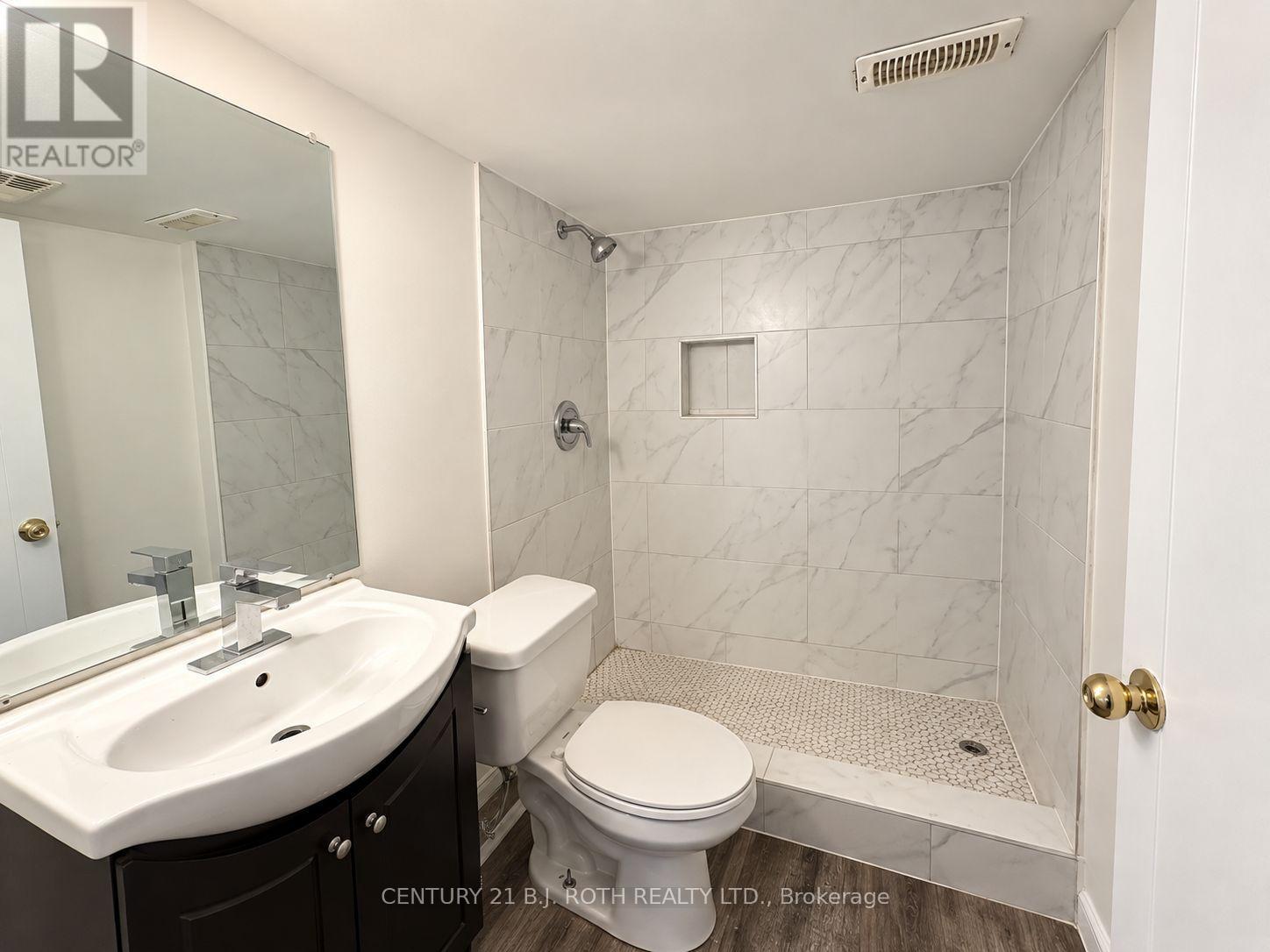371 EAST ST ORILLIA Street, Orillia, ON photo 6