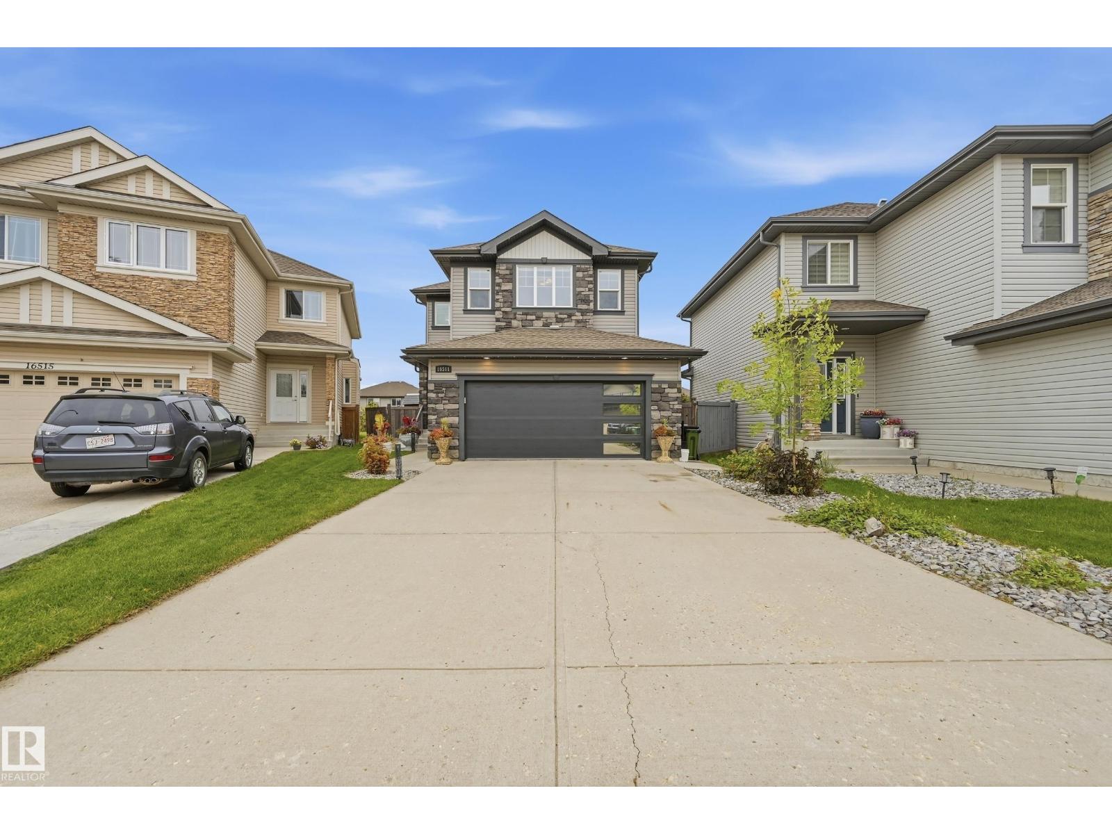 16511 136 St NW photo 3 — MLS® E4510944