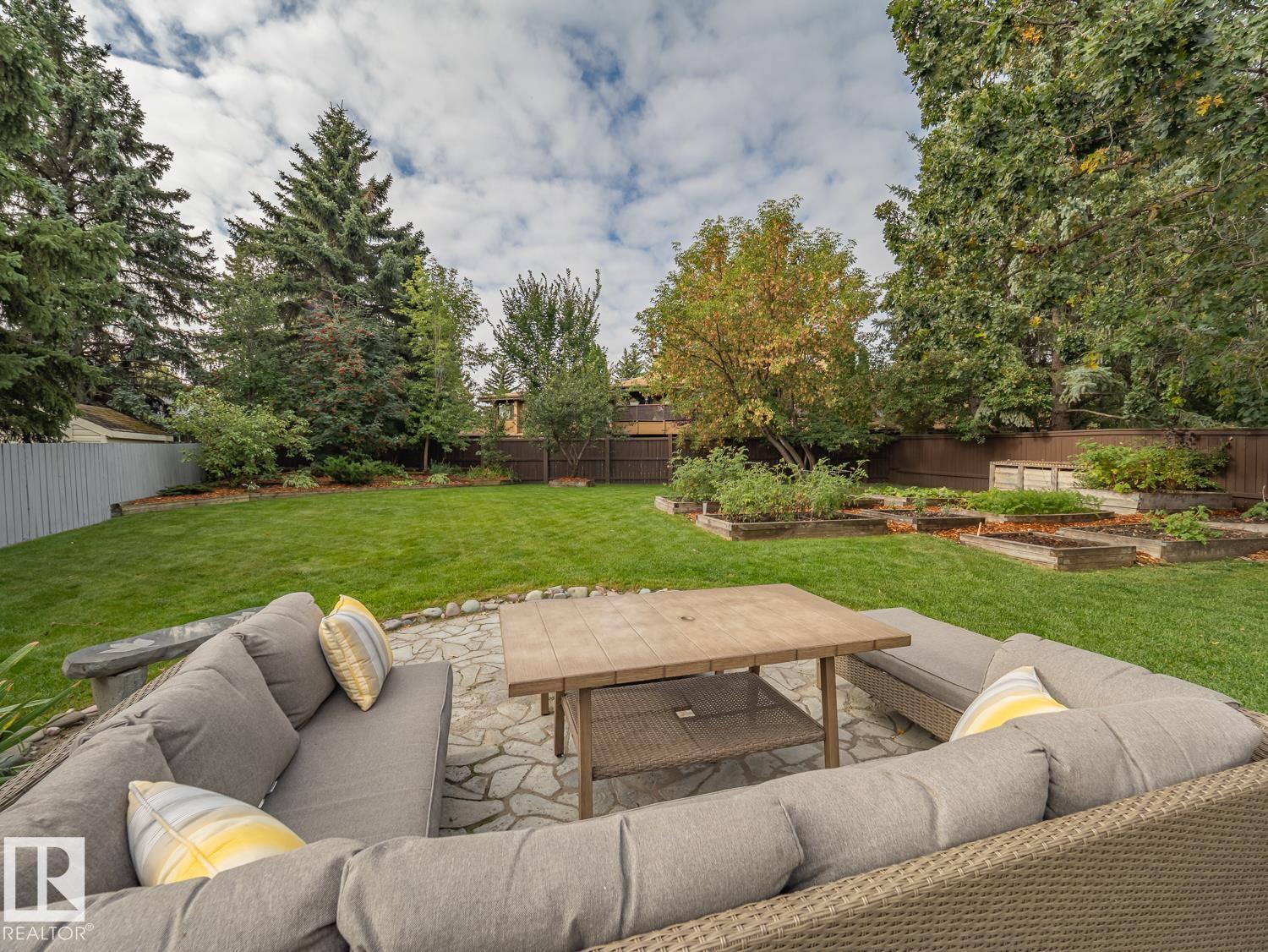14725 46 AV NW - 60