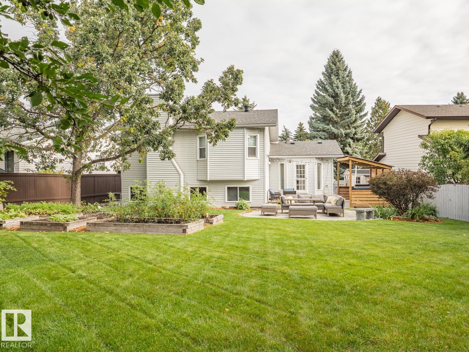 14725 46 AV NW - 62