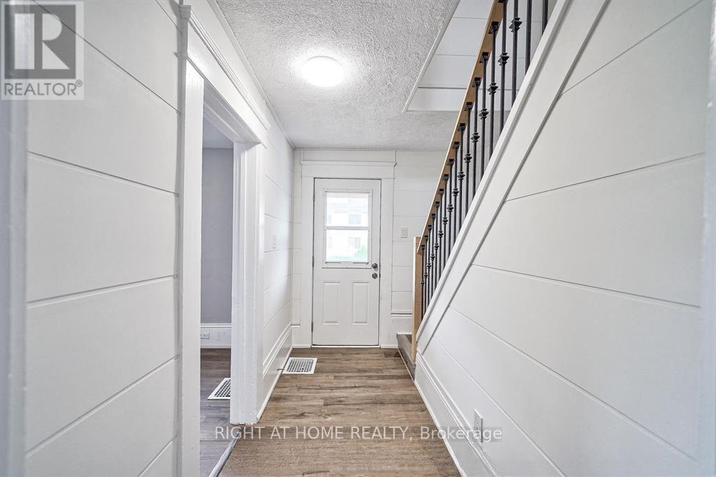 15 ASHER STREET - 1