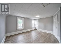 15 Asher Street, Welland, ON L3B4H9 Photo 11