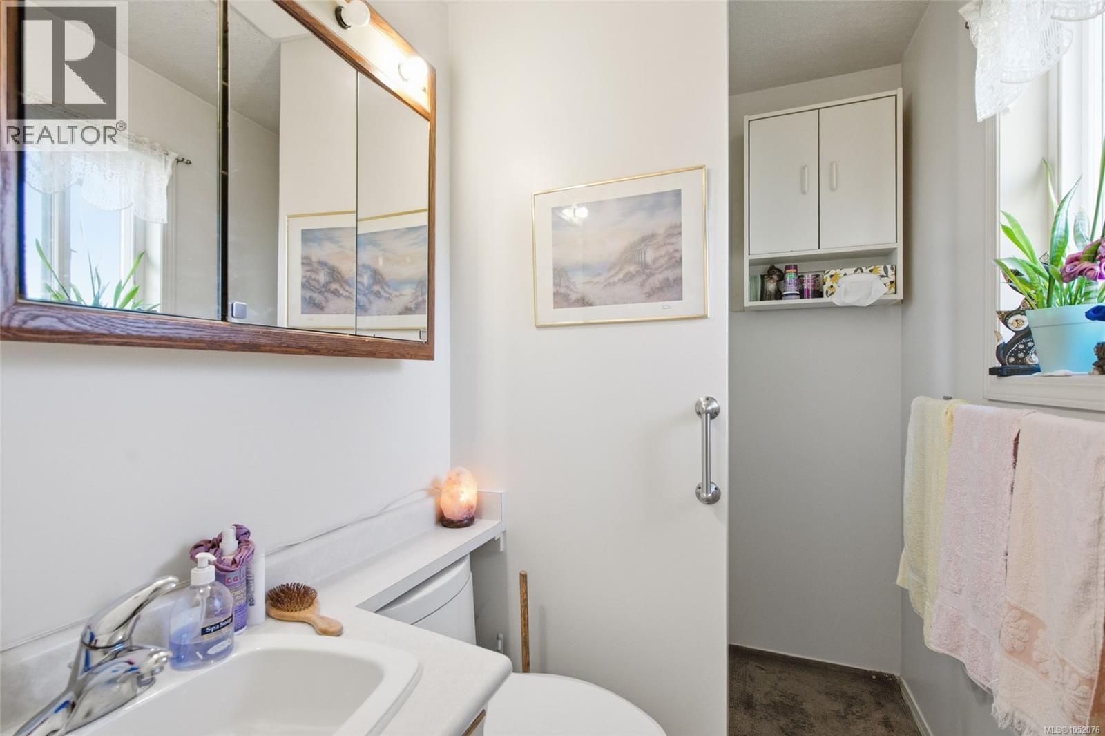 679 Georgia Ave, Nanaimo - Image 1