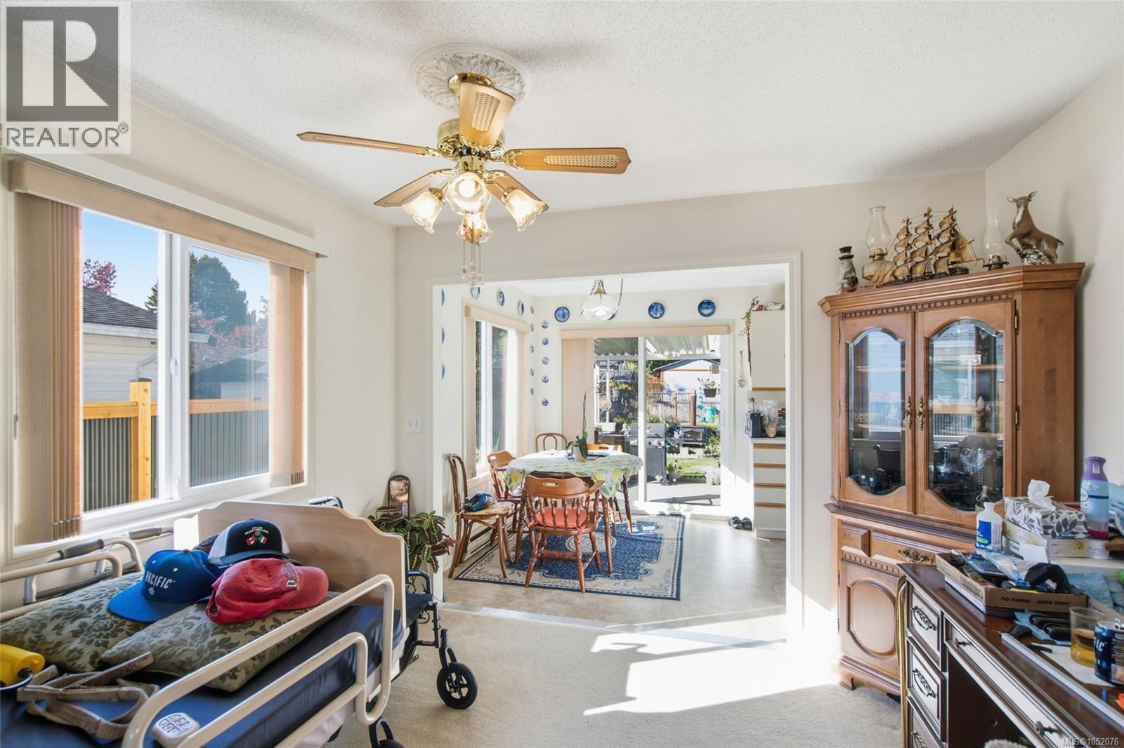 679 Georgia Ave - 5