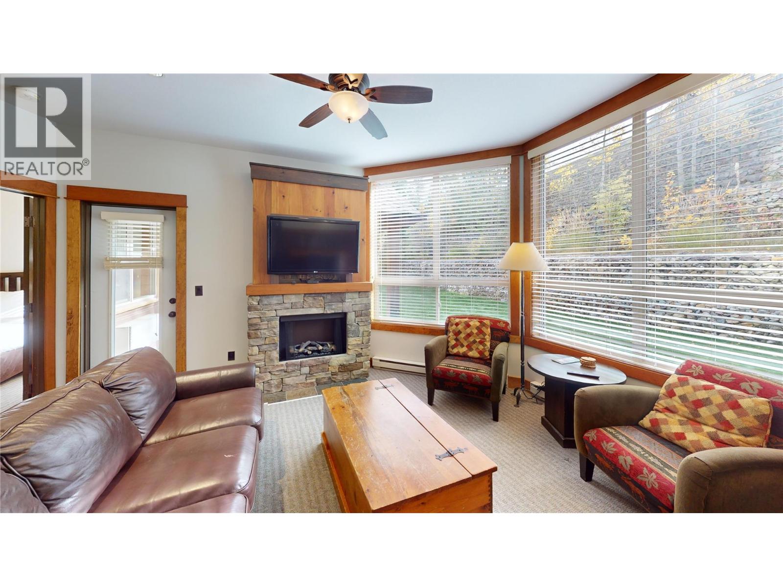 #613B 4559 Timberline Crescent - 4