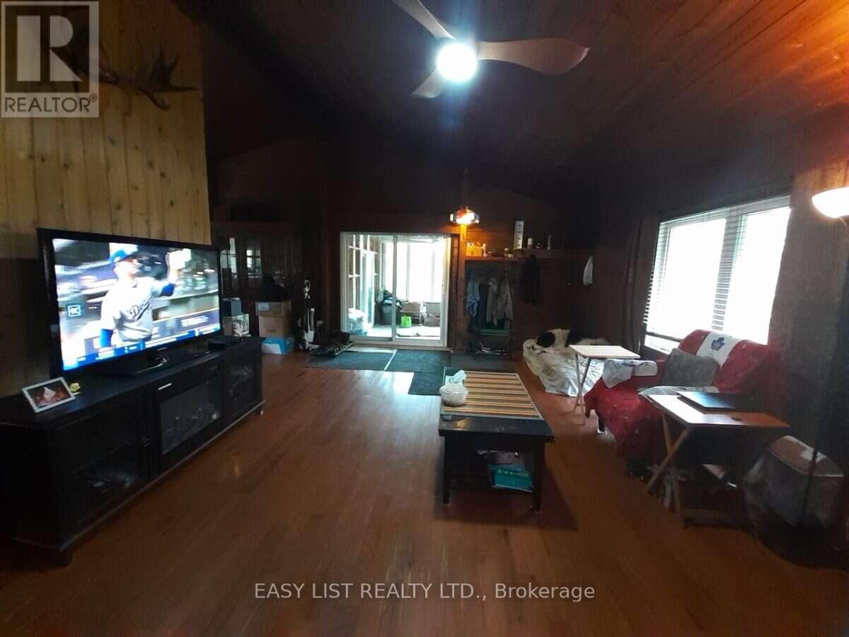 35 Kaladar Street — photo 22