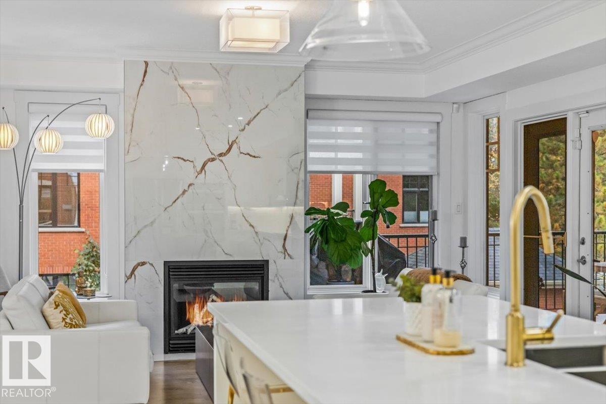 #209 9819 96A ST NW - 16