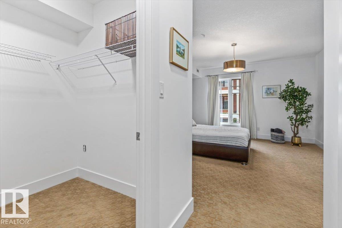 #209 9819 96A ST NW - 38