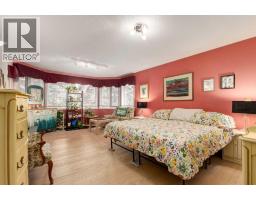 660 Coach Grove Road Sw, Calgary, AB T3H1C6 Photo 28