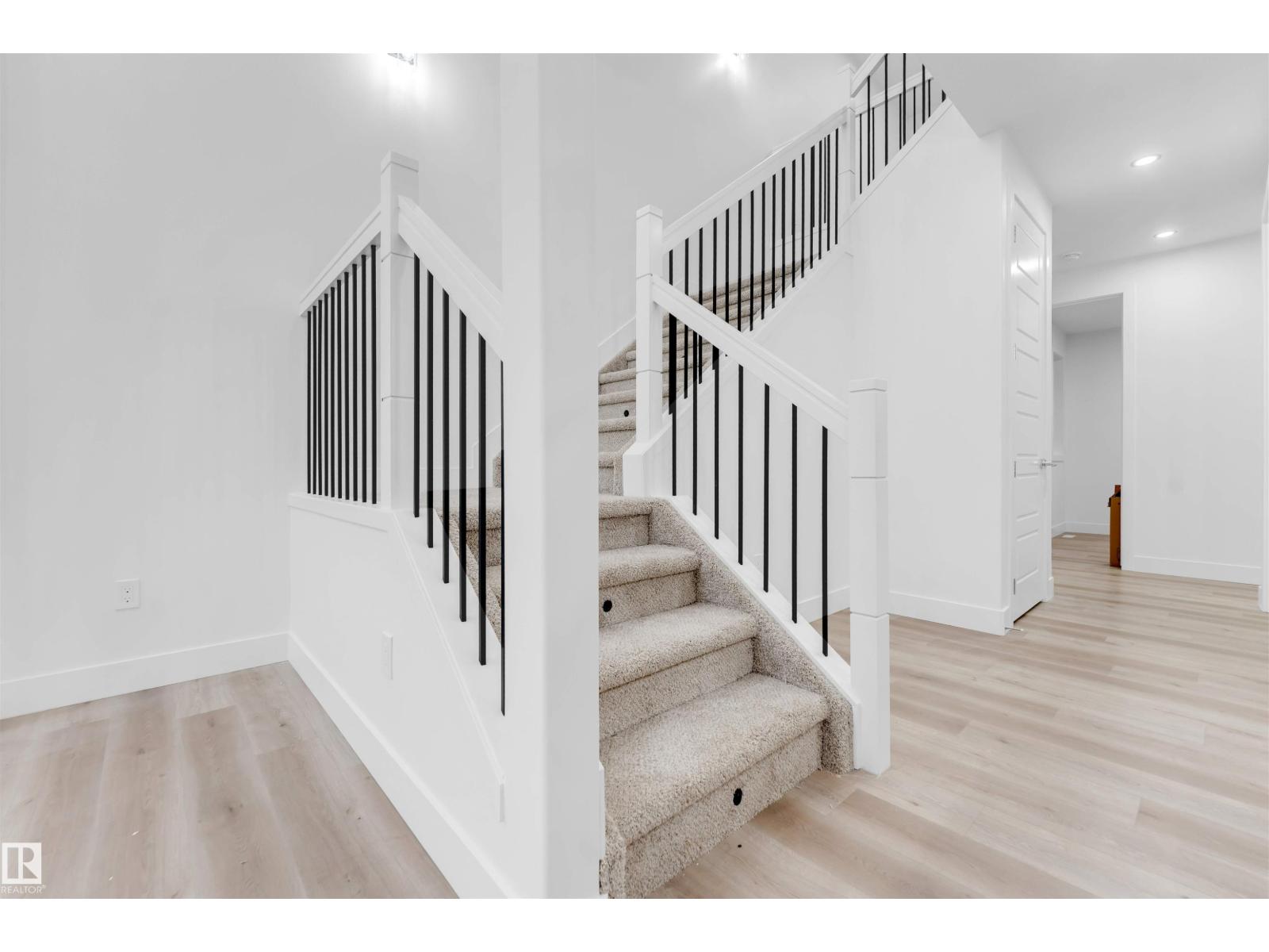 22538 83A AV NW, Edmonton — photo 22