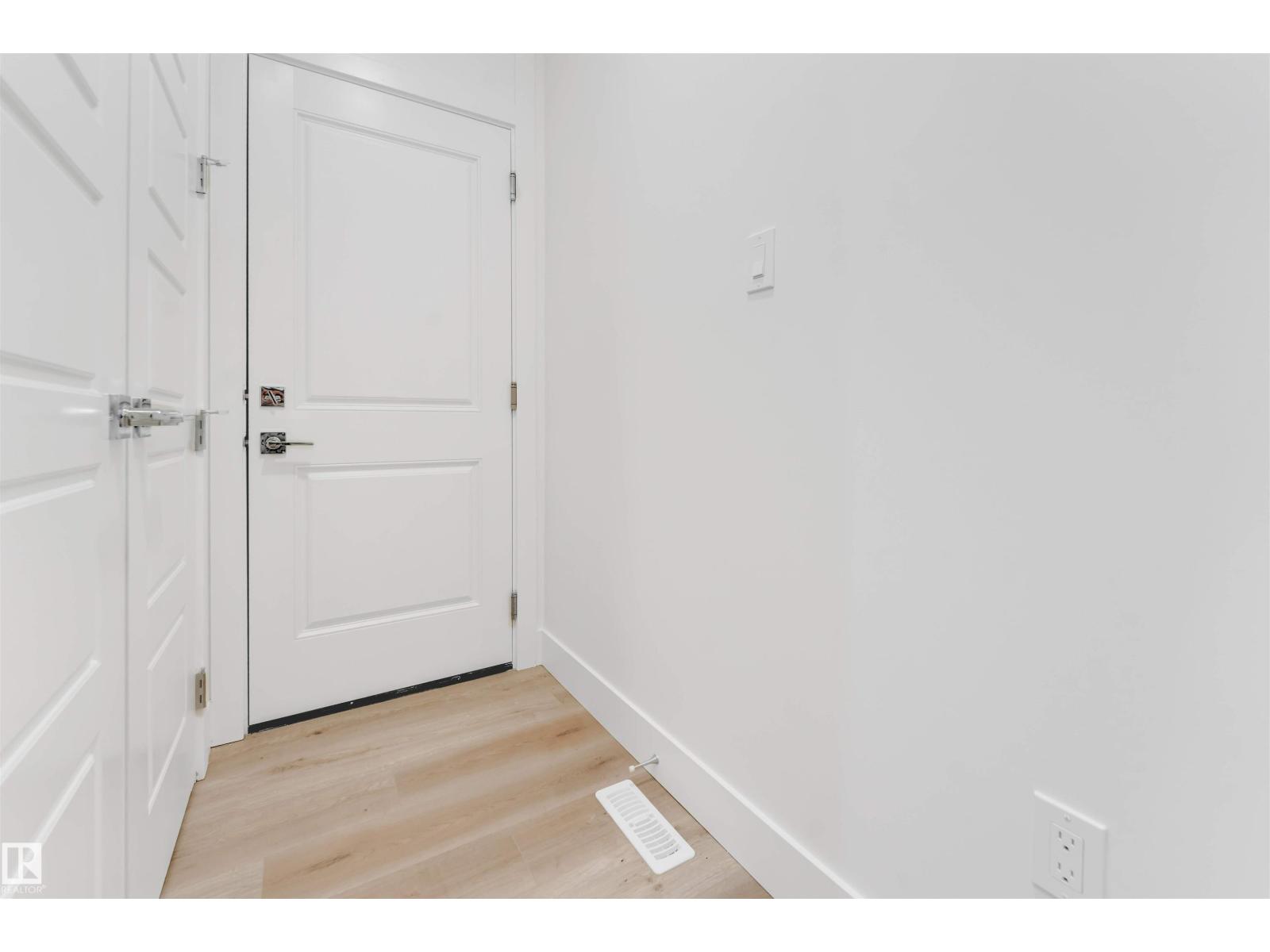 22538 83A AV NW, Edmonton — photo 13