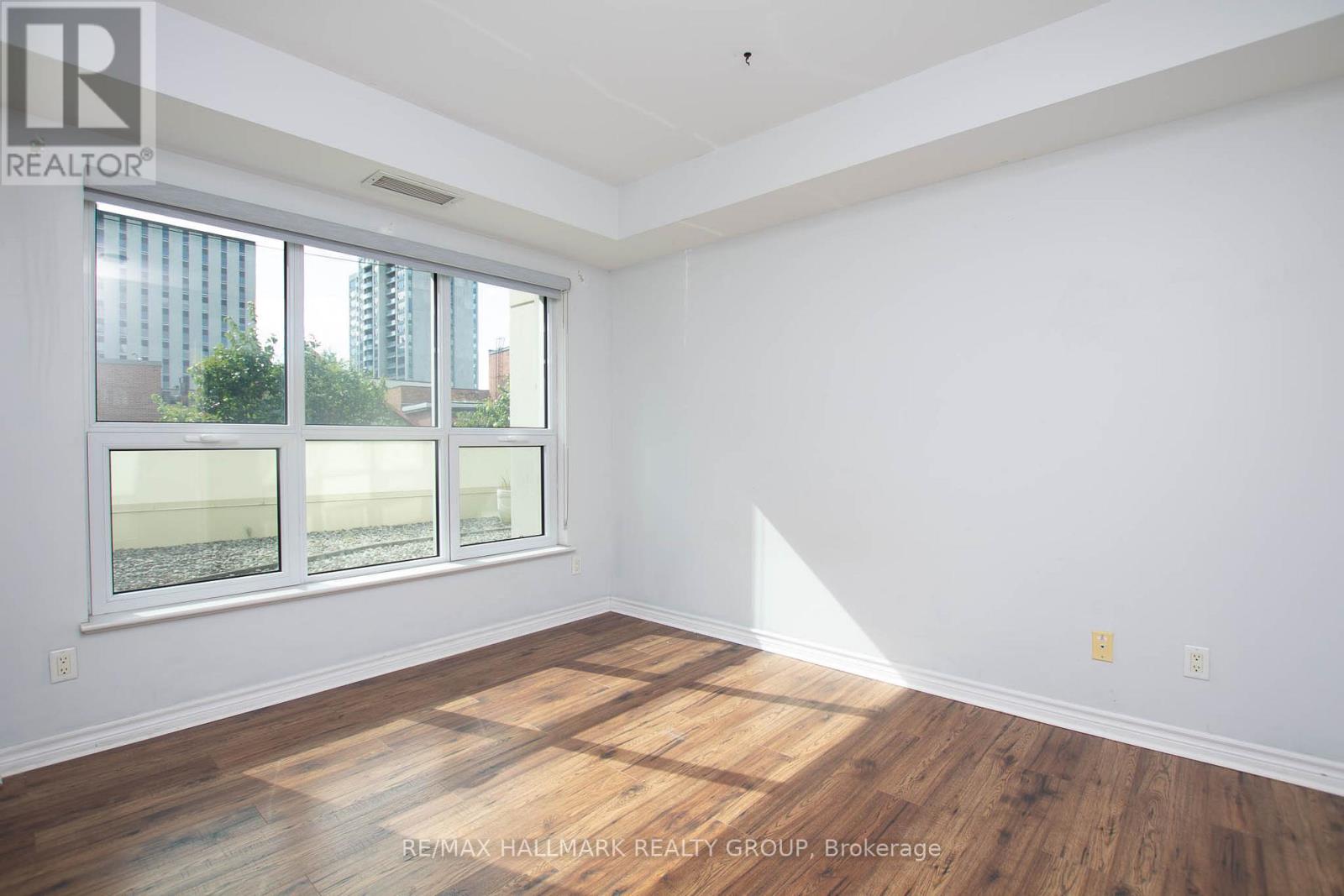 200 Rideau Street — photo 19