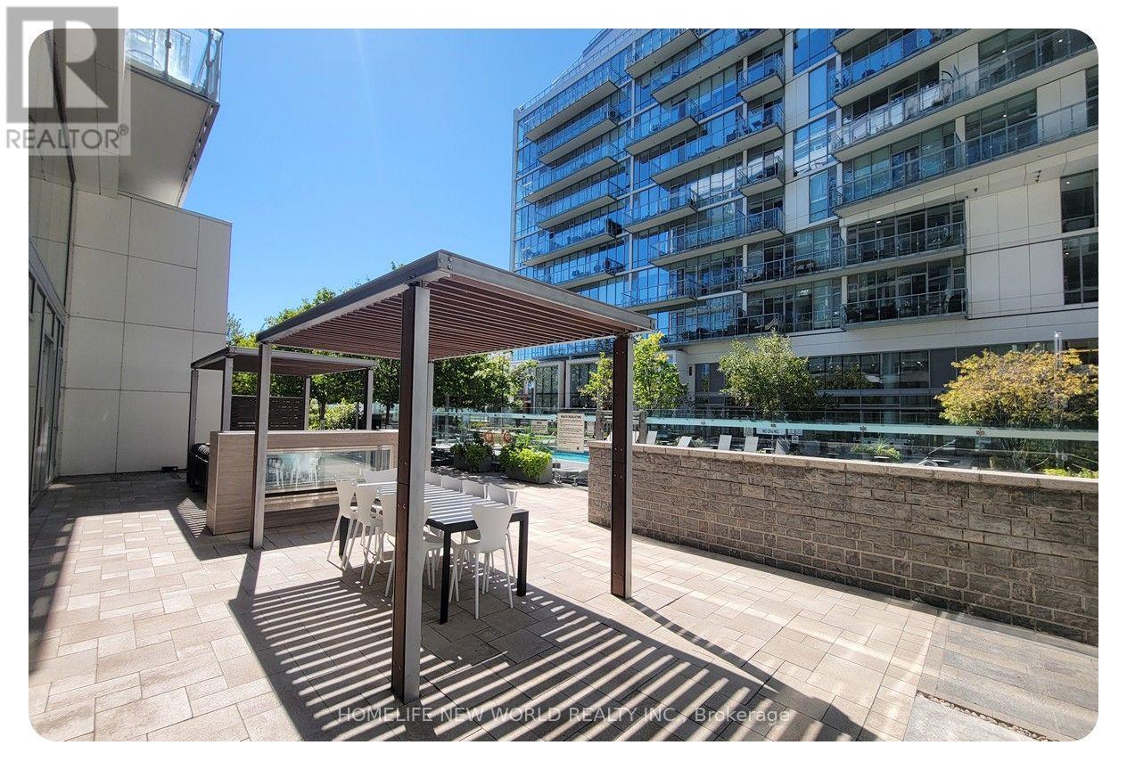29 Queens Quay East — photo 35