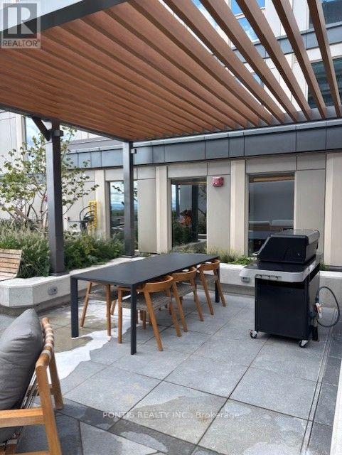 3240 William Coltson Avenue — photo 17