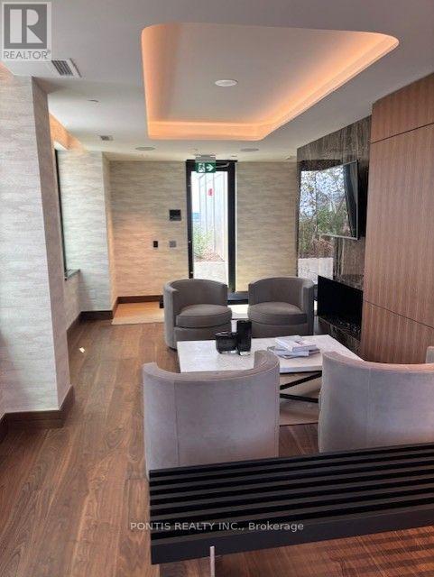 3240 William Coltson Avenue — photo 19