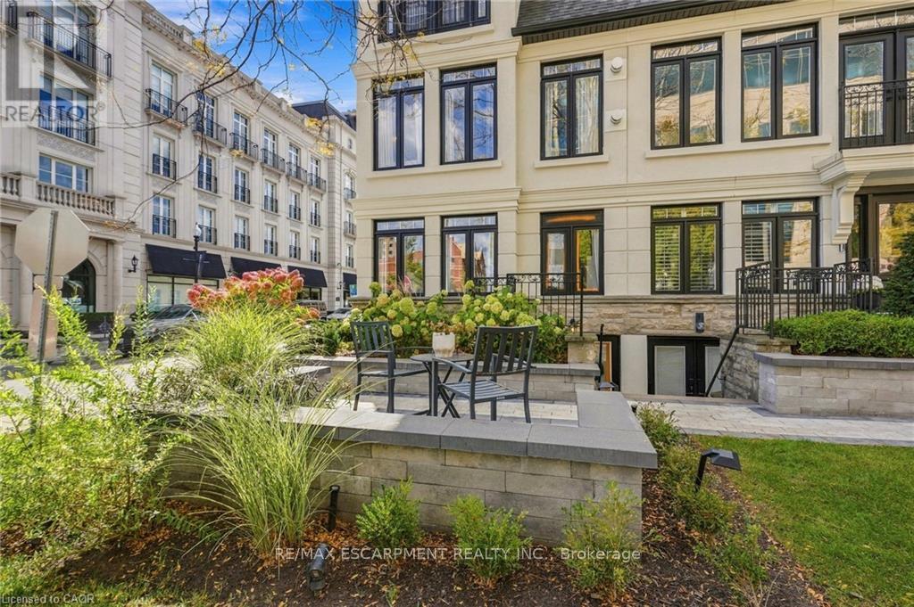 305 RANDALL STREET - 27