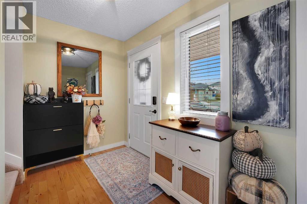 87 Springs Crescent SE - 2