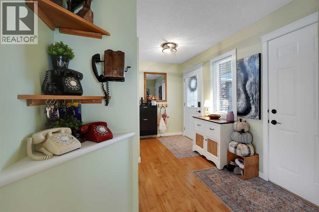 87 Springs Crescent SE - Image 4