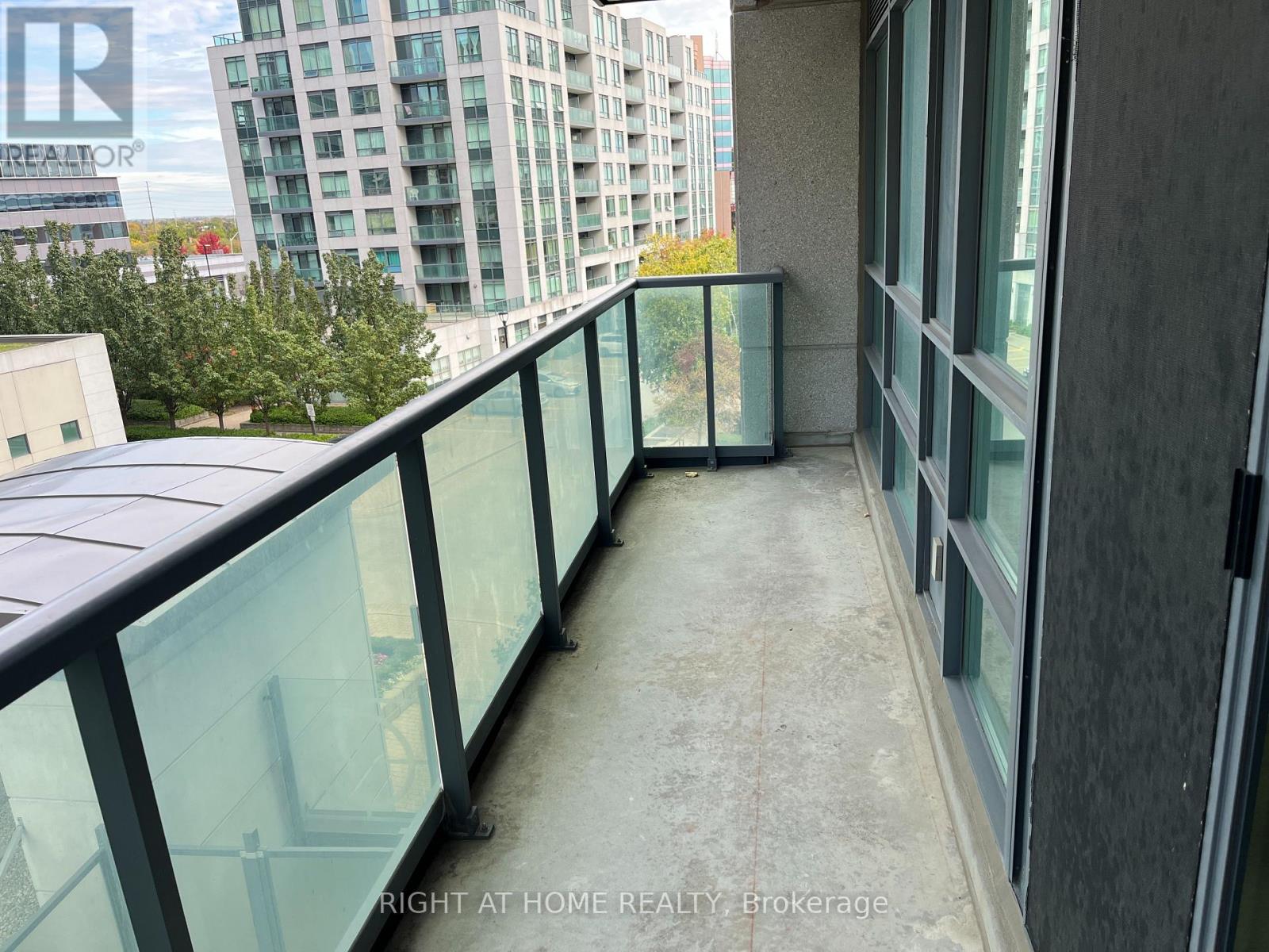 75 South Town Centre Boulevard — photo 10
