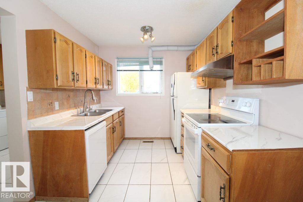 11393 22 AV NW - Image 5