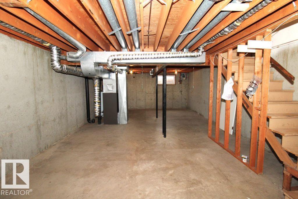11393 22 AV NW - 29