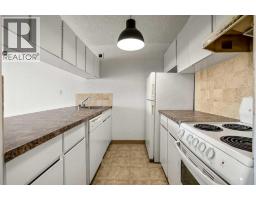 906, 221 6 Avenue SE - photo 16