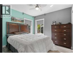 909 6 Street SW - photo 8