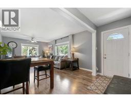 909 6 Street SW - photo 2