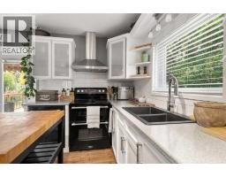 909 6 Street SW - photo 6