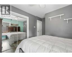 909 6 Street SW - photo 9