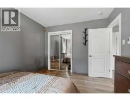 909 6 Street SW - photo 11