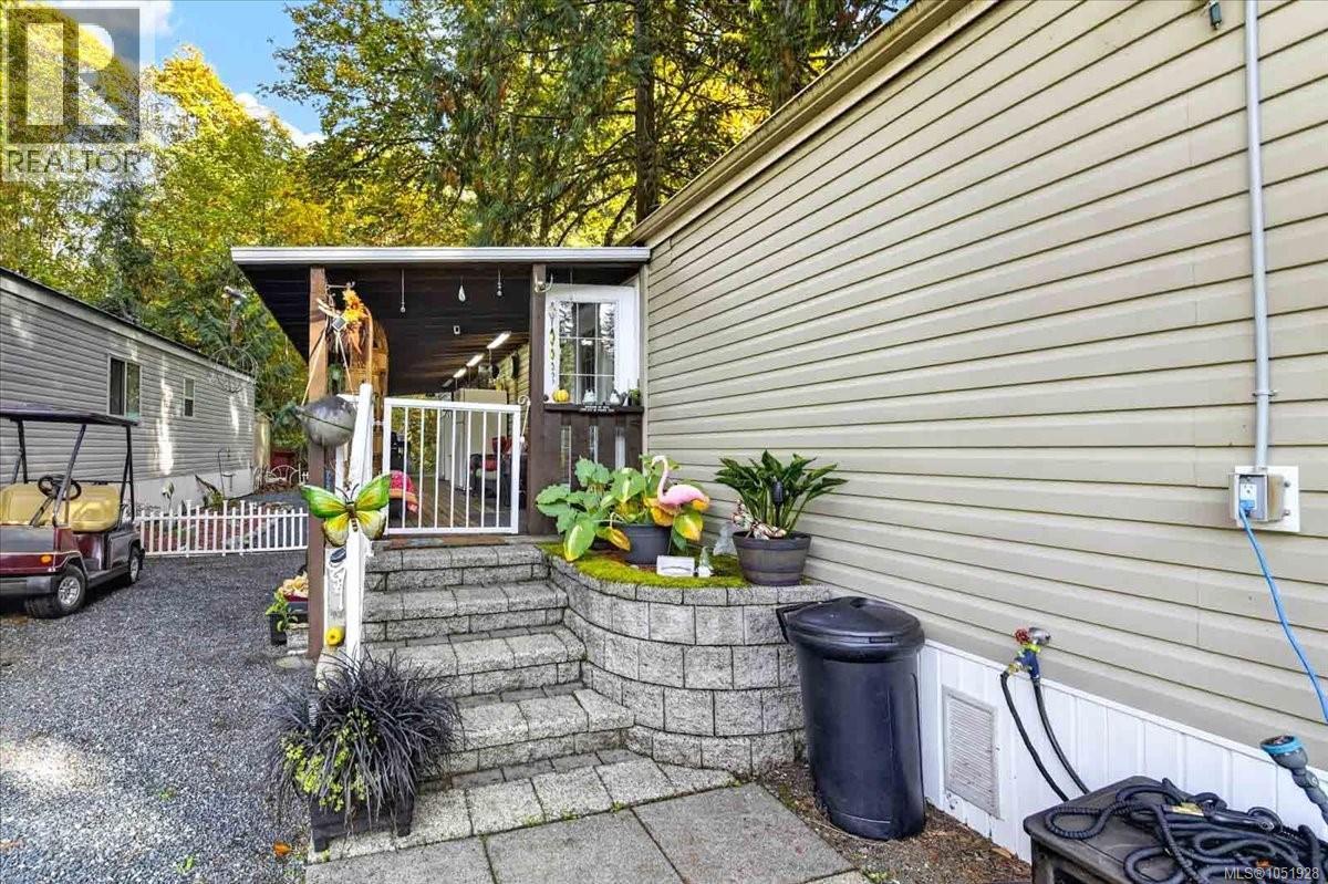 #3 10325 Lakeshore Rd - 3