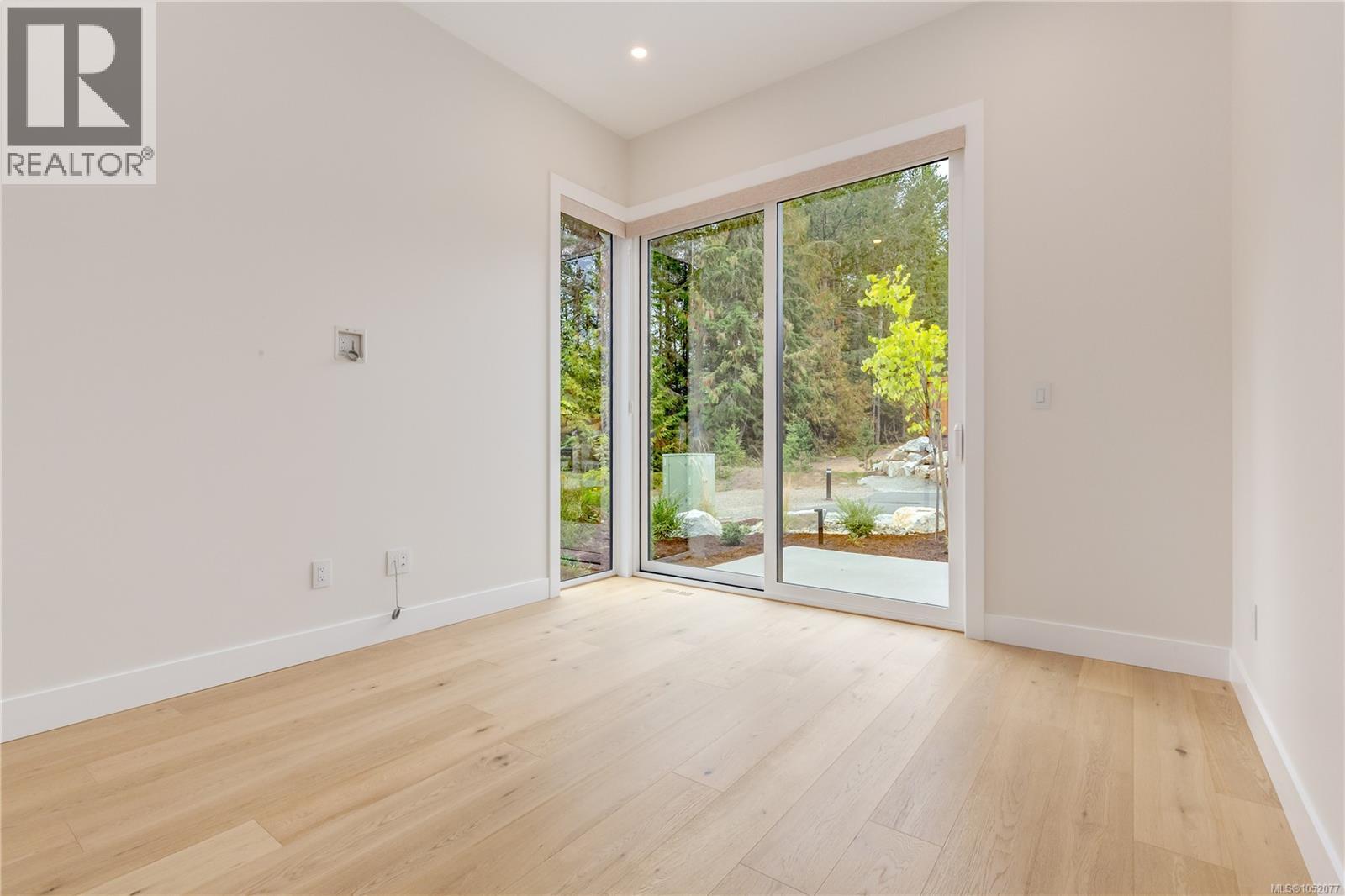 537 Balata Bay Dr, Qualicum Beach - Image 1