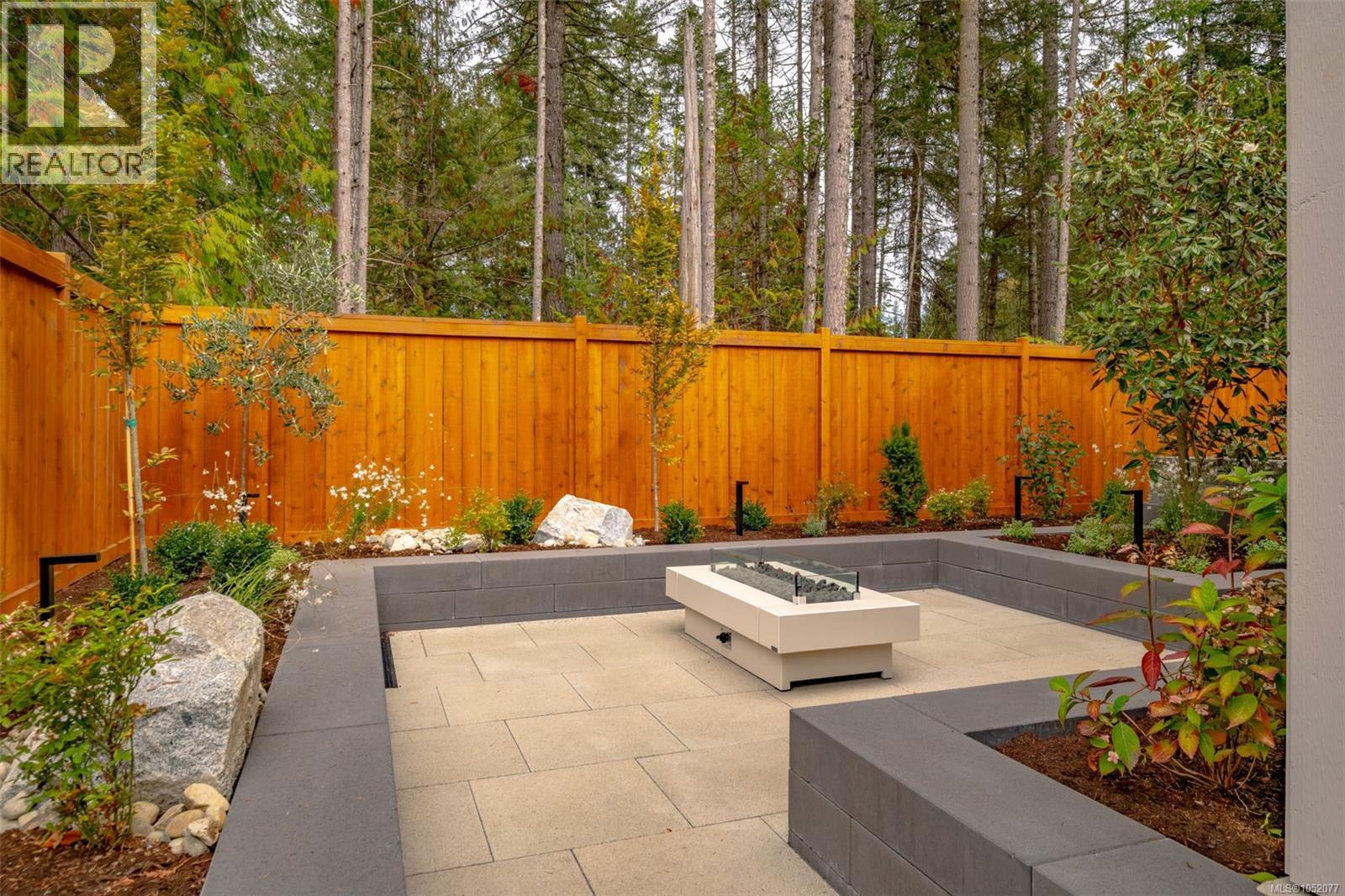 537 Balata Bay Dr, Qualicum Beach - Image 1