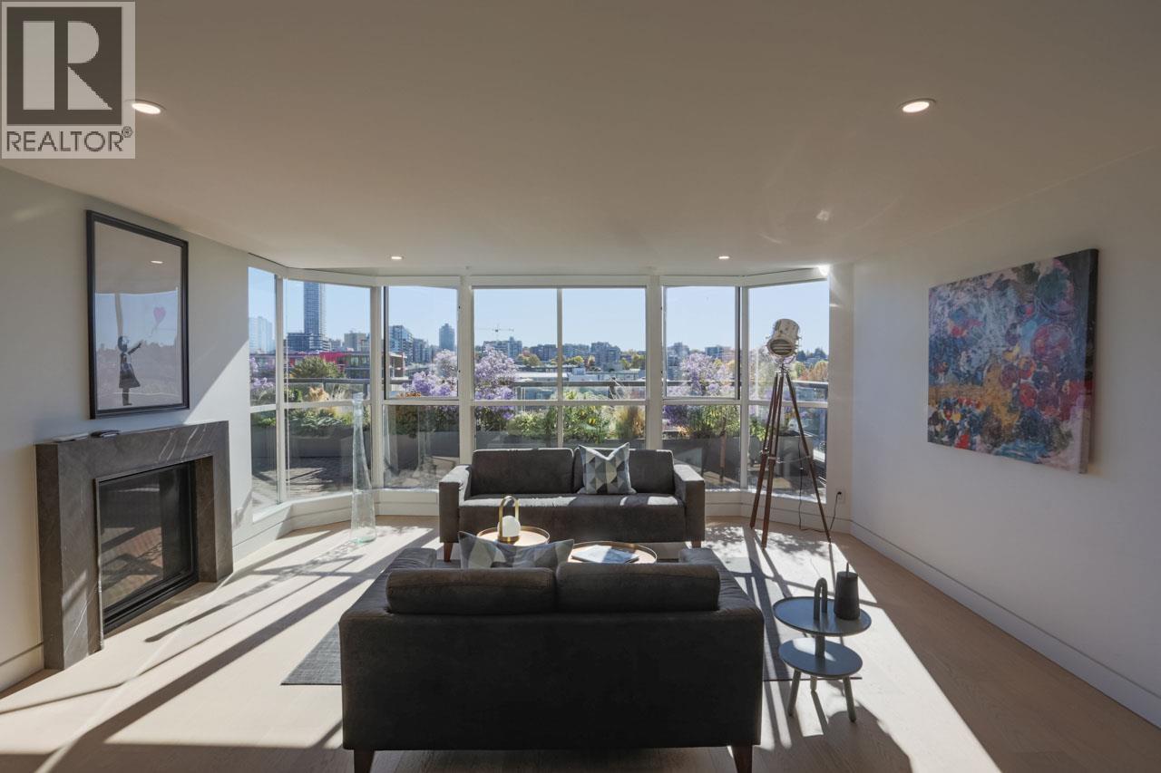 Photo of 709 1490 PENNYFARTHING DRIVE 18