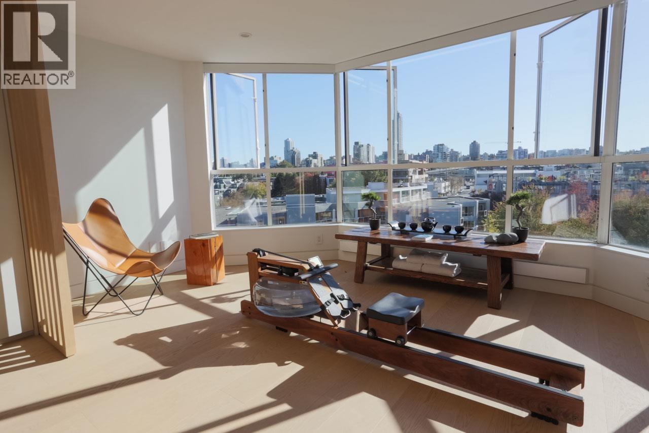 Photo of 709 1490 PENNYFARTHING DRIVE 28