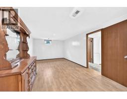 823 67 Avenue Sw, Calgary, AB T2V0M6 Photo 26