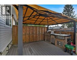 19 Maryvale Crescent NE - photo 26
