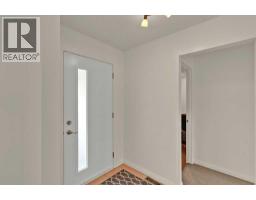 19 Maryvale Crescent NE - photo 4