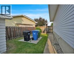 19 Maryvale Crescent NE - photo 19