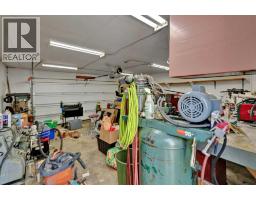 19 Maryvale Crescent NE - photo 39