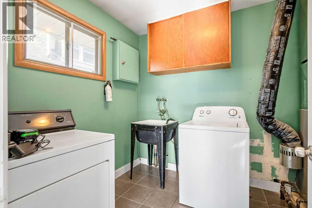 5415 5 Street SW - 12